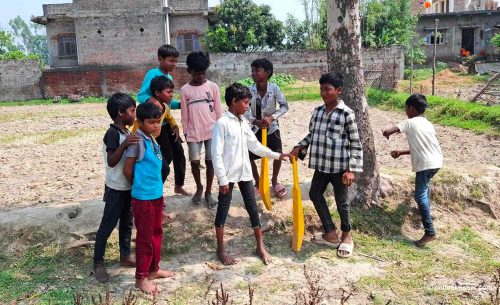 शिक्षक आन्दोलनको असर : खेलेरै बित्छ विद्यार्थीको समय