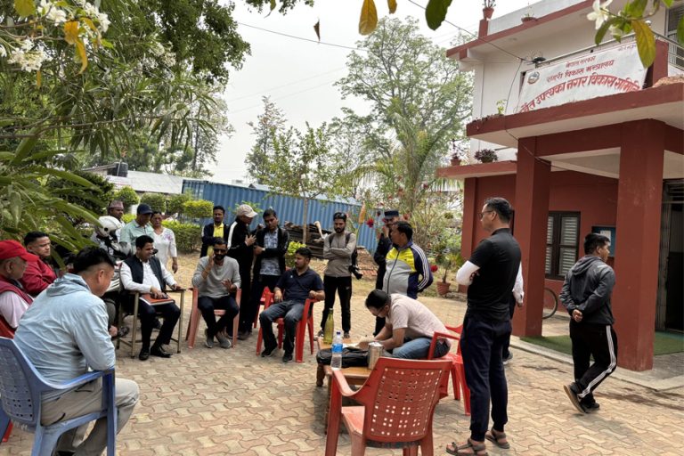सुर्खेत उपत्यका नगर विकास समितिको कार्यालयमा अख्तियारको २ घण्टा छापा