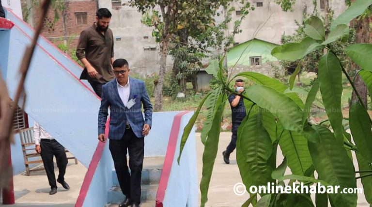 रविलाई थुनामा पठाउने आदेशविरुद्ध सर्वोच्चमा निवेदन दर्ता