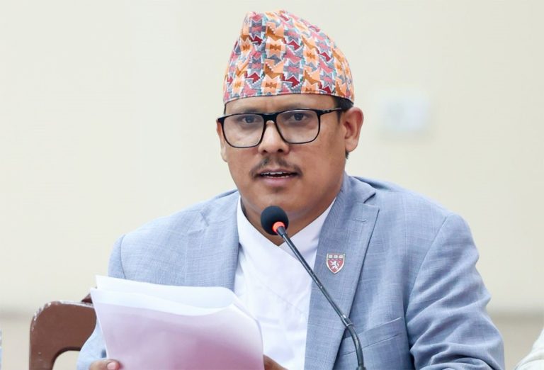 डा.मंगल रावलले चिकित्सक संघको अध्यक्षमा उम्मेदवारी दिने