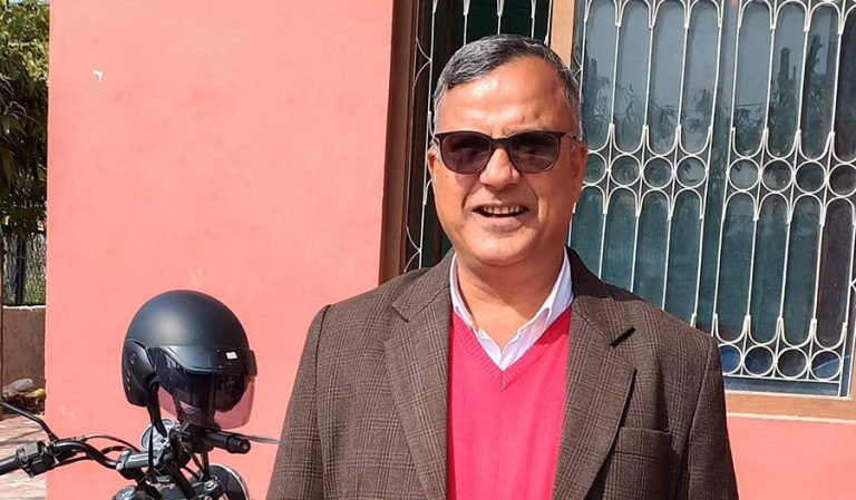 स्कुटर दुर्घटना हुँदा एमाले मकवानपुरका अध्यक्ष घाइते
