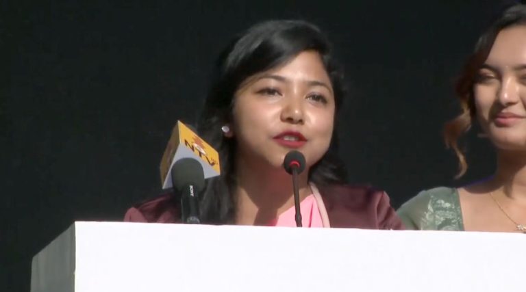 सामाजिक सञ्जालमा भाँडभैलो गरेर उग्र बन्न एमालेले सिकाउँदैन : सुनिता डंगोल