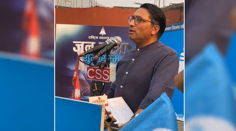स्वर्णिमसँग रवि : के-के न बित्यो जसरी ल्याए, दालभात खुवाएर राखेका छन्