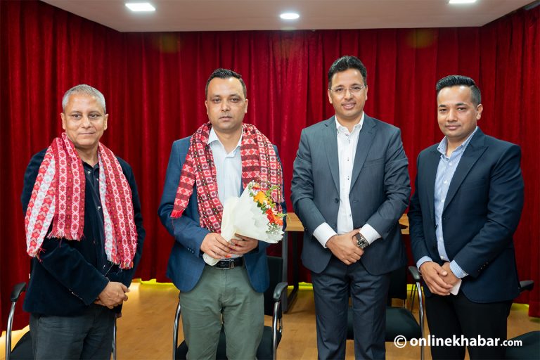 अनलाइनखबरको प्रधान सम्पादकमा बस्नेत, गाउँलेको बिदाइ