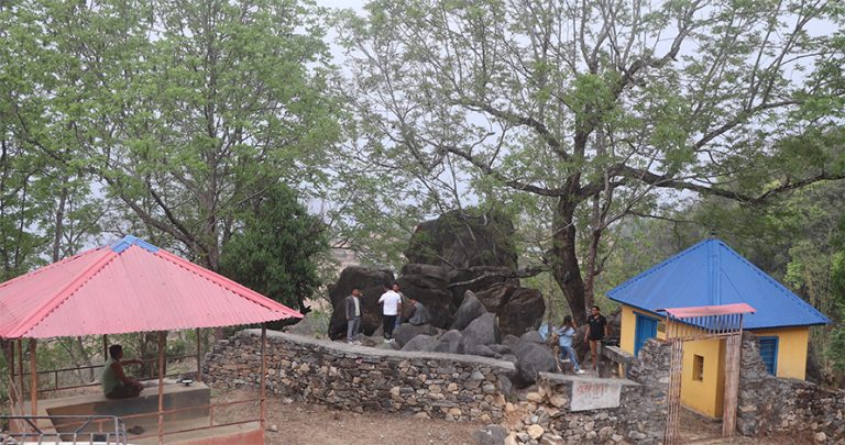 भोजपुरको धार्मिक तथा पर्यटकीय क्षेत्र चुलाचुली गुफा ओझेलमा