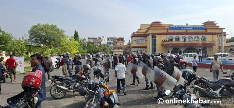 एमाले धनुषाको अधिवेशन भोलिसम्मका लागि स्थगित
