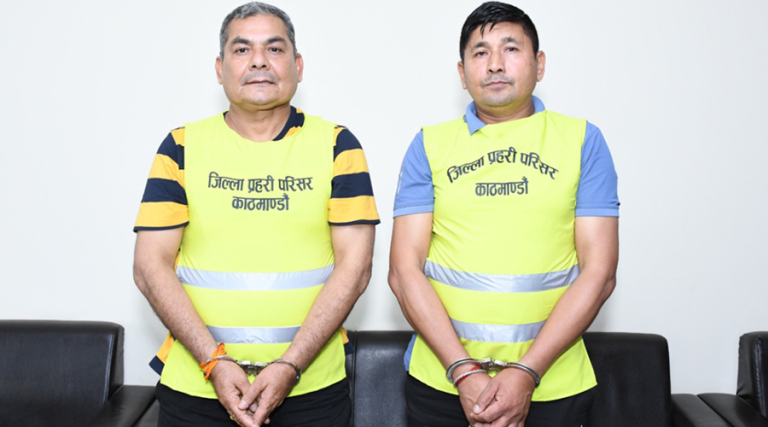 दुर्गा प्रसाईंका दुई बडिगार्डविरुद्ध चलेन मुद्दा, भए रिहा