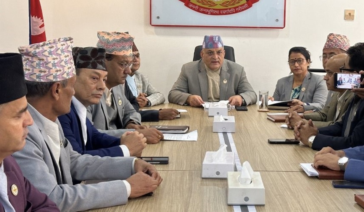 दबाब झेल्दै गण्डकी सरकारले ल्यायो ‘राइड सेयरिङ’ नियमावली, यस्तो छ नियम र कारबाहीको प्रावधान