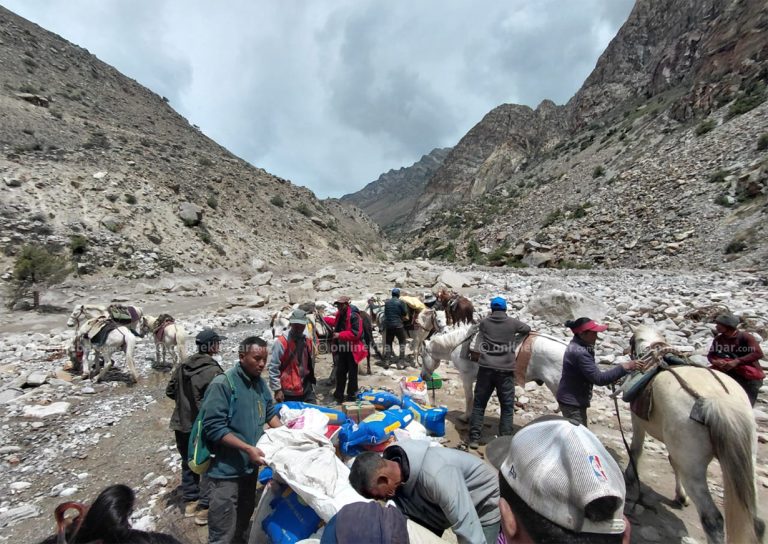 हुम्ला हिमपहिरो : तिलगाउँमा के–के पुग्यो राहत ?