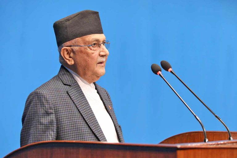 प्रधानमन्त्री ओलीले भने- जे आउँछ मजाले पचाउँछ भनेझैं जे छ, त्यसैमा रम्ने हैन