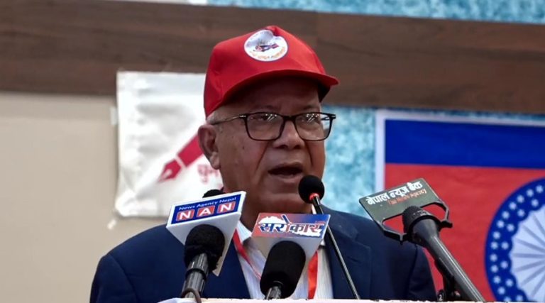 हाम्रो पार्टीलाई जनमतको कमी छैन : माधव नेपाल