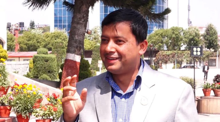 गभर्नरको विषयमा असमझदारी छैन : महेश बर्तौला