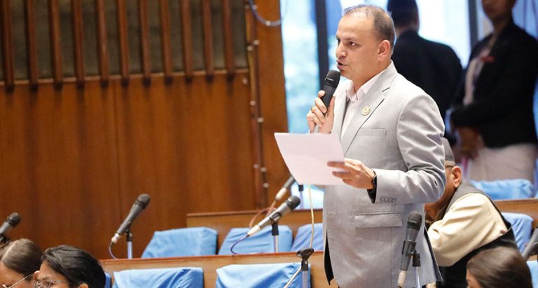 न्यायालयले राजनीतिक संरक्षण दिइरहेको छ : रास्वपा सांसद झा