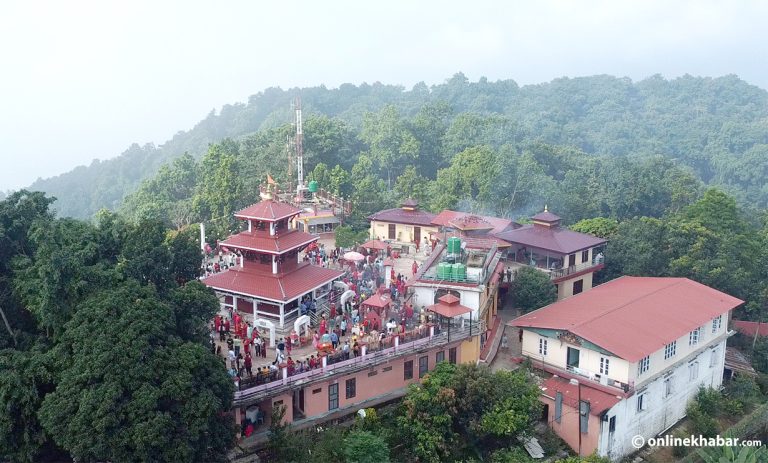 केबलकारले बढायो मौलाकालिका मन्दिरमा भक्तजन, नगरपालिकाको आम्दानी पनि बढ्यो