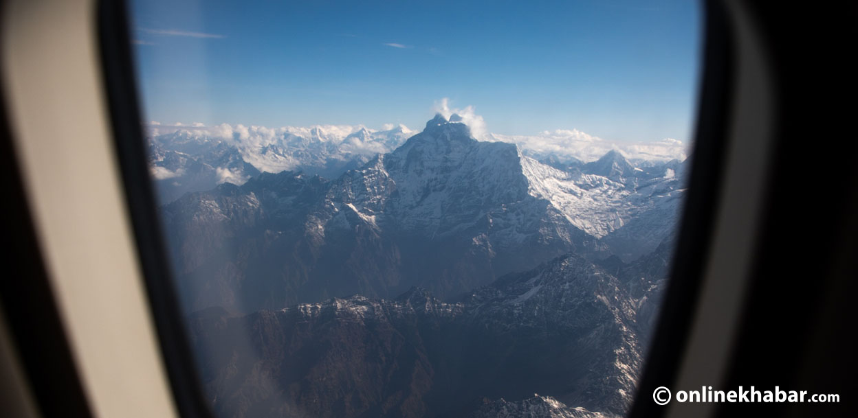 माउन्टेन फ्लाइटबाटै सगरमाथा संवादका पाहुनाले गरे हिमाल अवलोकन (तस्वीरहरू)