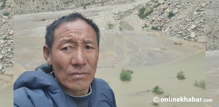 तिल गाउँबाट वडाध्यक्ष भन्छन् : पहिरोको विपत्ति थामिनसक्नु छ, यहाँ कोही छैनन्, केही छैन
