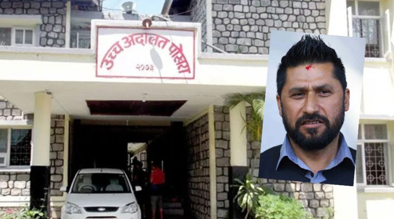 रविका कानुन व्यवसायीले उठाए इजलासमाथि प्रश्न