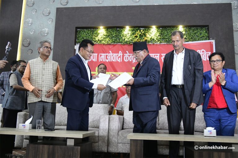 १० वर्षपछि माओवादीमा फर्किए गंगानारायण श्रेष्ठ