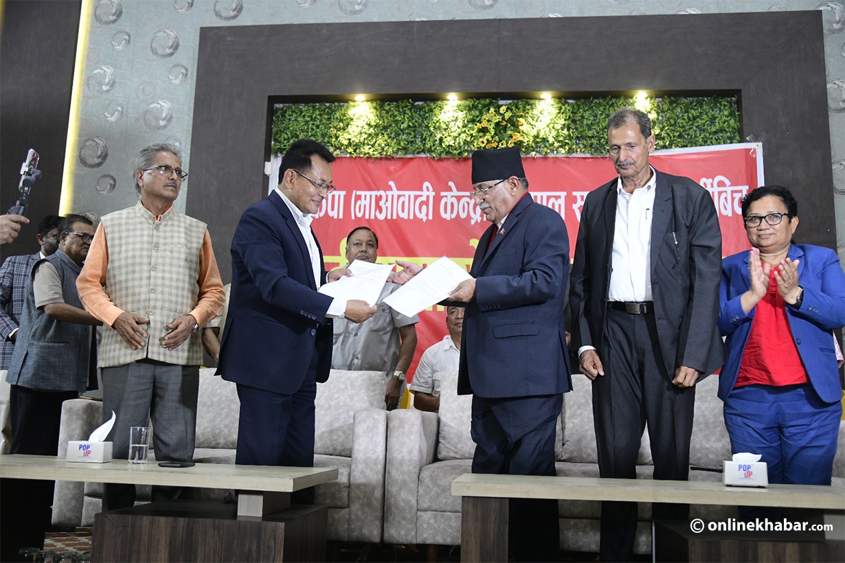 १० वर्षपछि माओवादीमा फर्किए गंगानारायण श्रेष्ठ