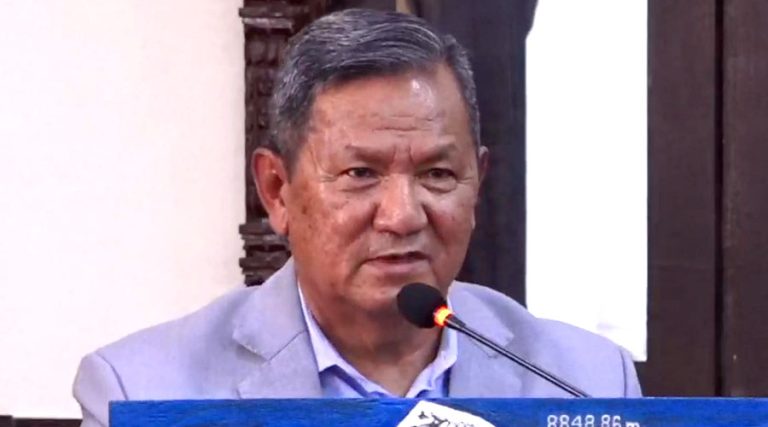 सरकारमाथि हुने आलोचना स्वीकार गर्न तयार छौं : सञ्चारमन्त्री