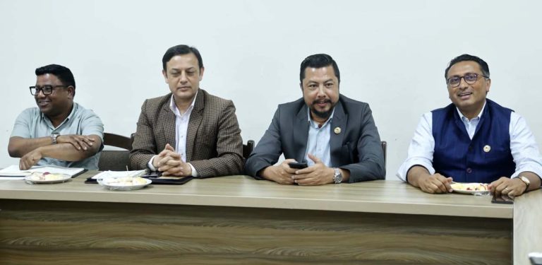 संसद्‌मा सँगै उभिन माओवादी र राप्रपालाई रास्वपाको आह्वान