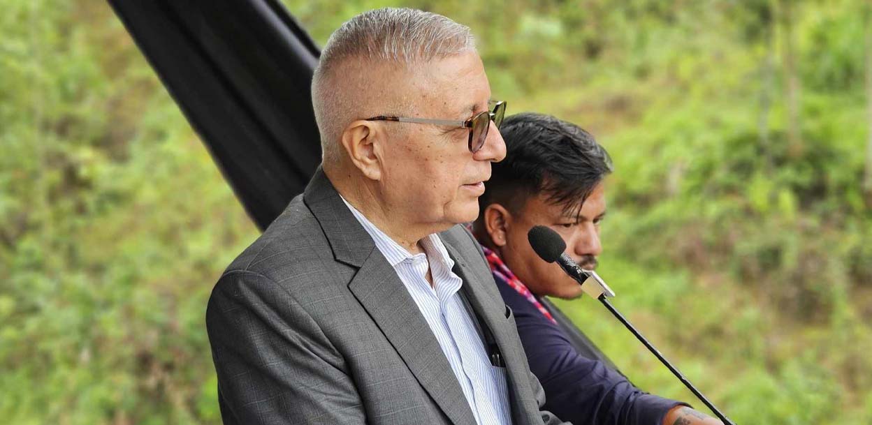 कार्यकर्ताले नेताको झोला बोकेर मात्रै कुद्न हुँदैछ : शेखर कोइराला