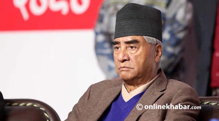 कांग्रेस बैठकमा गभर्नर छलफल : भट्टको विकल्प खोज्नु पर्ने हुनसक्छ