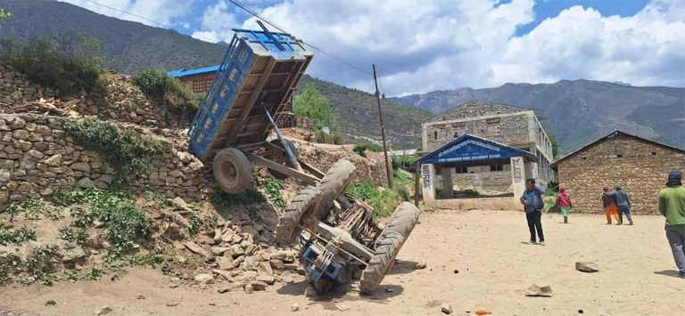सिमकोटमा ट्याक्टर दुर्घटना