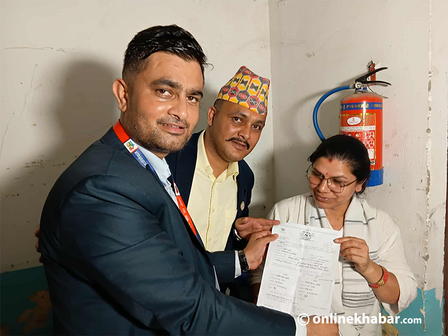 युवा संघको अध्यक्षका लागि सुमन पुरीले दर्ता गरे मनोनयन