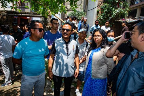 काठमाडौं महानगर उपप्रमुखबाट आगलागीस्थलको अवलोकन, ग्यास कम्पनीको अनुगमन गर्ने