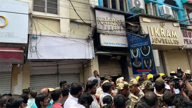 भारतको हैदराबादमा आगलागी, ८ जनाको मृत्यु, १७ घाइते