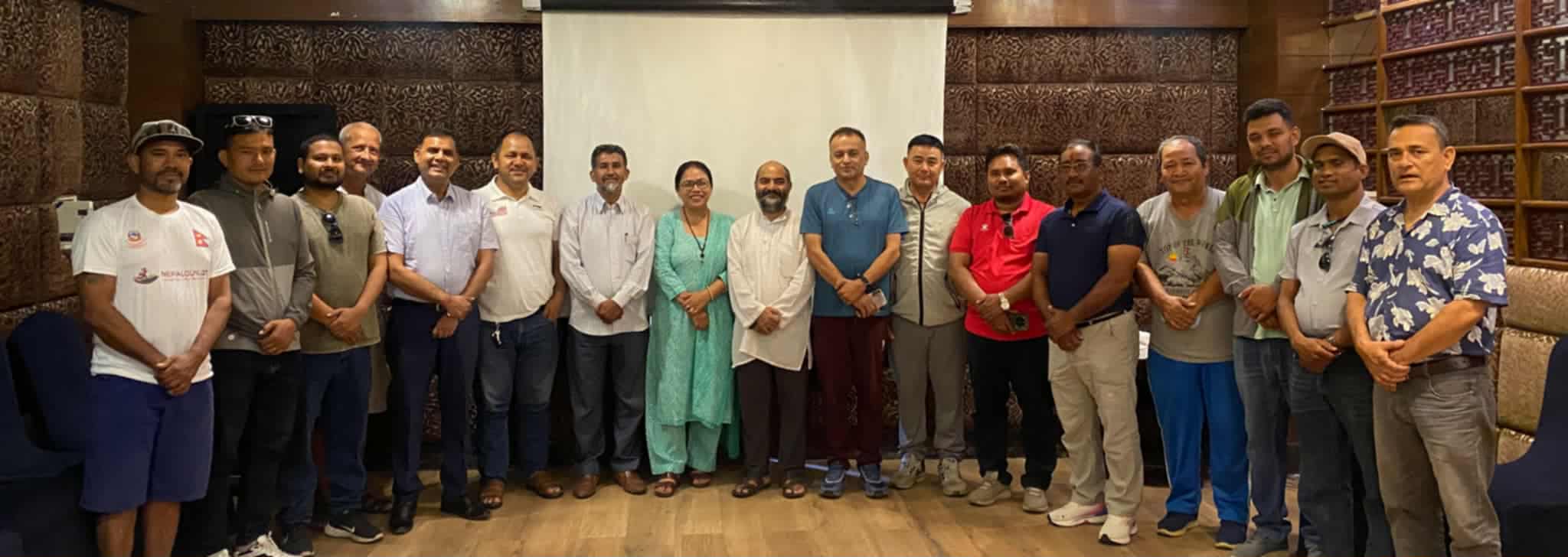 एम्स प्रेसिडेन्ट पाकाे नेपालगन्ज आउने