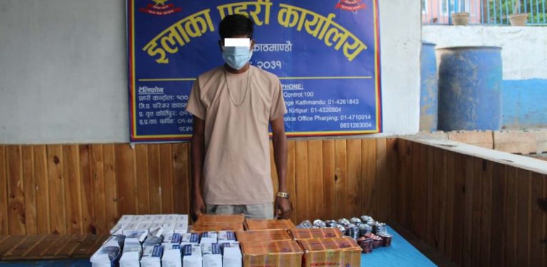 काठमाडौंबाट ठूलो मात्रामा नक्कली औषधि बरामद, एक पक्राउ