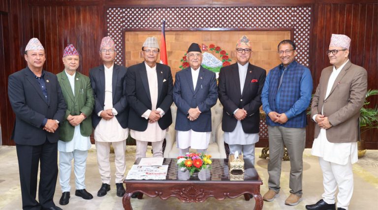 विदुुषी योगमाया आयुुर्वेद विश्वविद्यालयका पदाधिकारीको शपथ