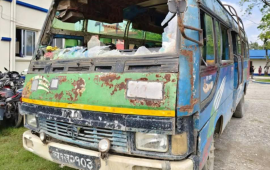 मोरङमा बसको ठक्करबाट बालिकाको मृत्यु, स्थानीयले गरे बसमा तोडफोड