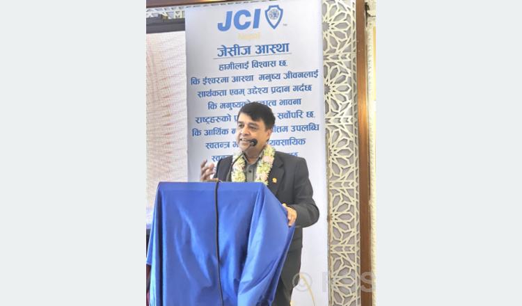 युवालाई देशमै सम्भावना खोज्न महासङ्घ अध्यक्ष ढकालको आग्रह