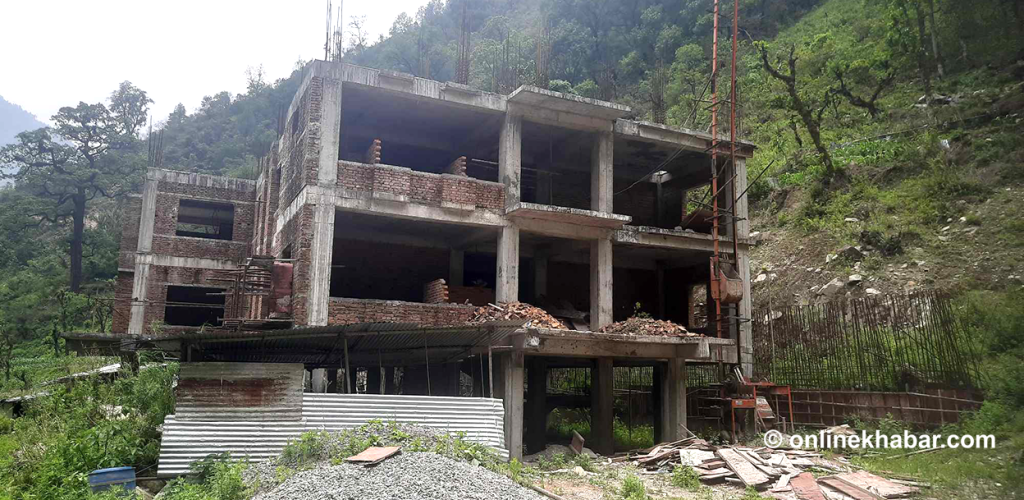 धार्चेका योजना अलपत्र छोडेर ठेकेदार गायब