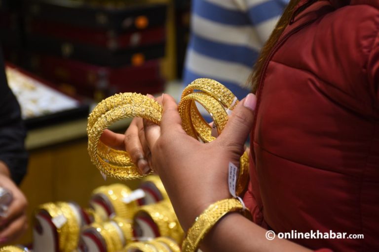 सुन तोलामा ३७ सय घट्यो