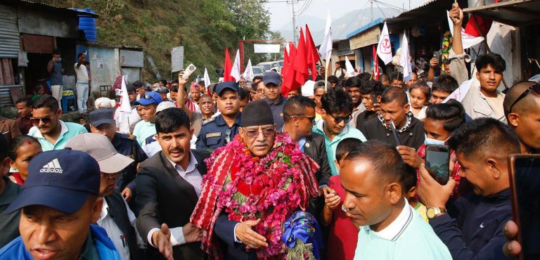 गल्ती सच्याउने प्रतिबद्धतासहित मध्यपहाडी लोकमार्गमा माओवादी