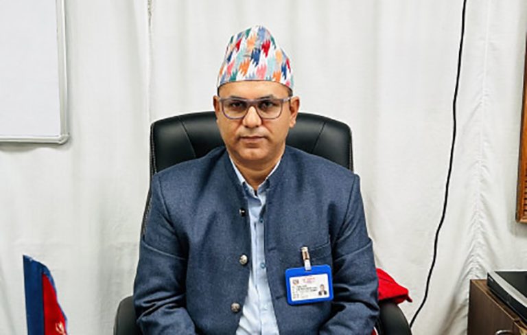 सञ्चारबारे मनाङका सीडीओ भन्छन् : उद्धार जानेसँग नै सम्पर्क टुट्छ