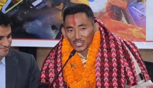 मिर्गौला प्रत्यारोपणपछि सगरमाथा चढेका पेम्बा भन्छन्, ‘म त महामूर्ख पो रहेछु’