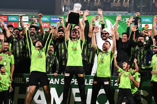 कुशल परेरा र सिकन्दर राजा चम्किँदा लाहोर कलन्दर्सले जित्यो पीएसएलको उपाधि