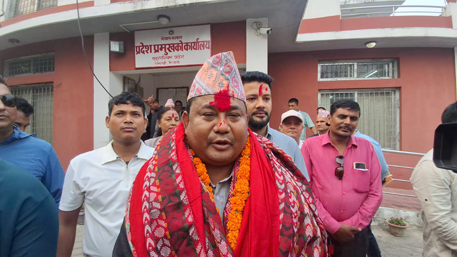 नाउपाको आन्तरिक विवादबीच रामेश्वर चौधरी बने वनमन्त्री