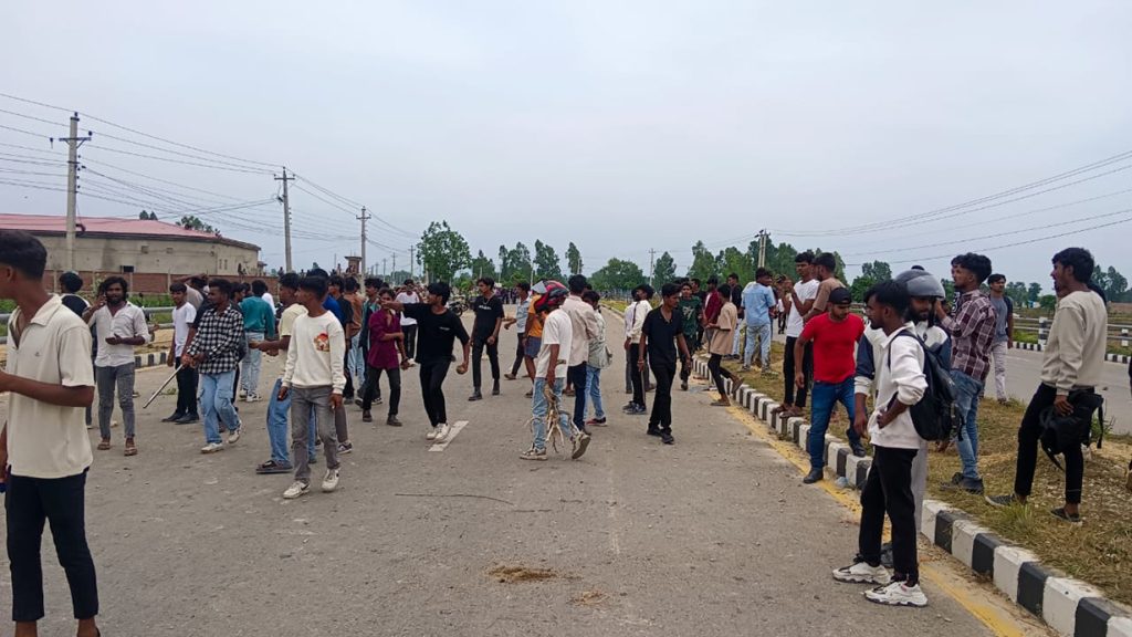 धनुषाको क्षिरेश्वरस्थित वाटरल्यान्ड पार्कमा झडप, स्थिति तनावग्रस्त