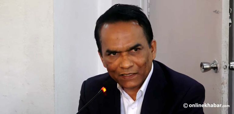 बैंकको ऋणमाथि सीमित व्यक्तिको नियन्त्रण छ, परिवर्तन गर्नुपर्छ : गभर्नर