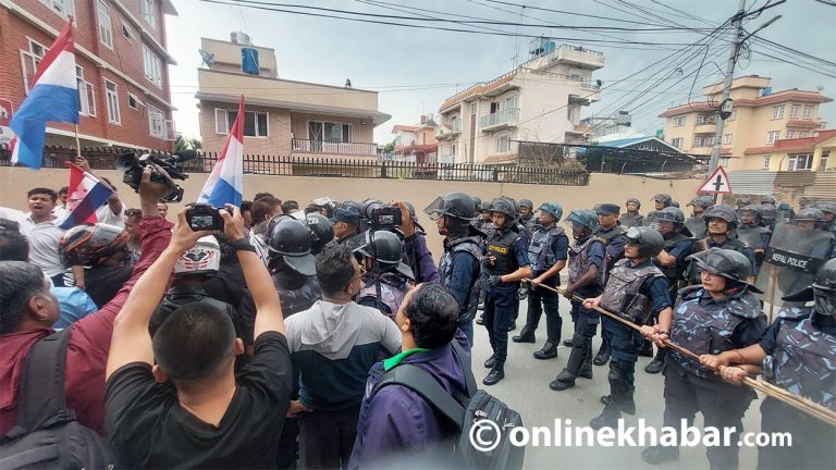 तरुण दलमा असन्तुष्ट पक्षले भन्यो : विद्वान गुरुङको समितिको समयावधि नथपियोस्