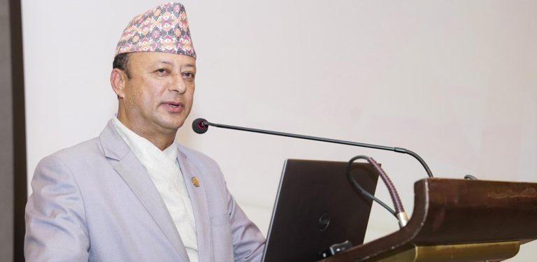 ‘टेक एण्ड पे’ को विषय संशोधन गर्नेगरी छलफल भइरहेको छ : ऊर्जामन्त्री खड्का