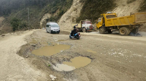 धुलिखेल–खावा सडक बनाउन व्यवसायीसँग सम्झौता, १४ महिनामा सक्नुपर्ने