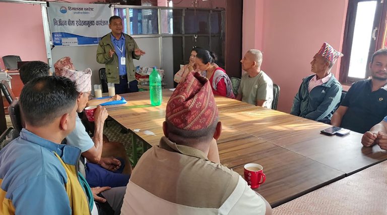 हिमालयन एभरेस्टद्वारा ग्रामीण किसानका लागि बीमा सचेतना कार्यक्रम