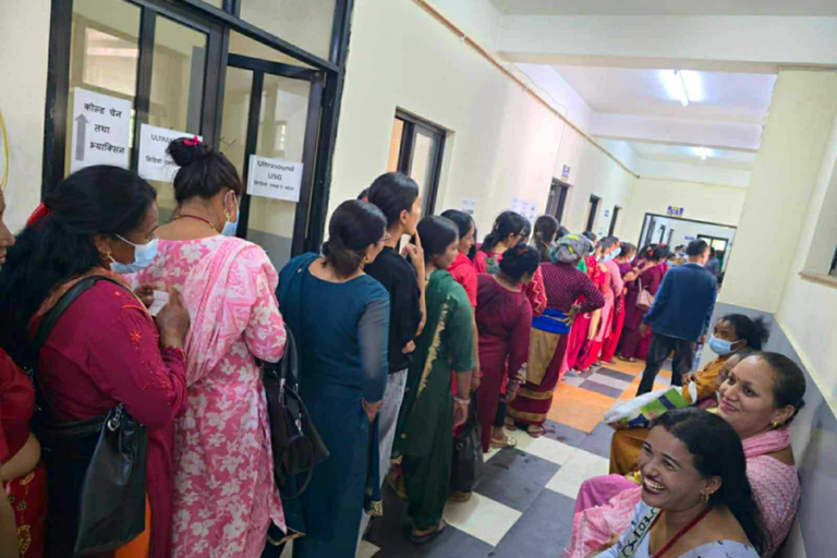 सिन्धुपाल्चोकमा निःशुल्क स्वास्थ्य शिविर, एक हजार महिलाले गराए पाठेघरको परीक्षण